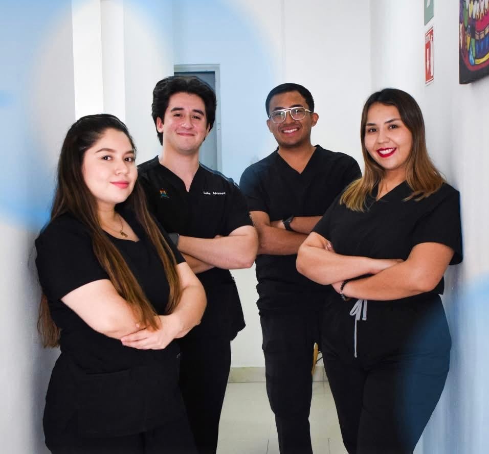 Especialistas de Aza Dental Estudio